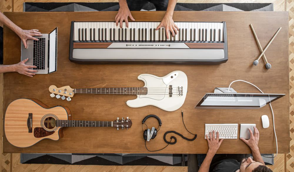Diverse music instruments